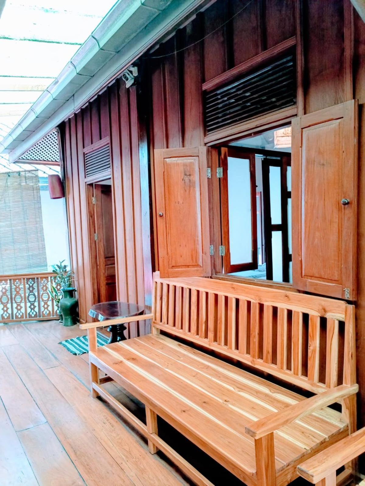 Ireenkevin Guesthouse Luang Prabang Exterior photo